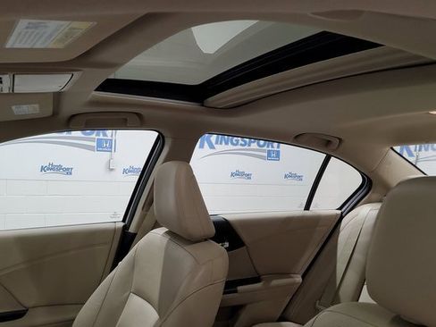 Used 2017 Honda Accord Touring image 34