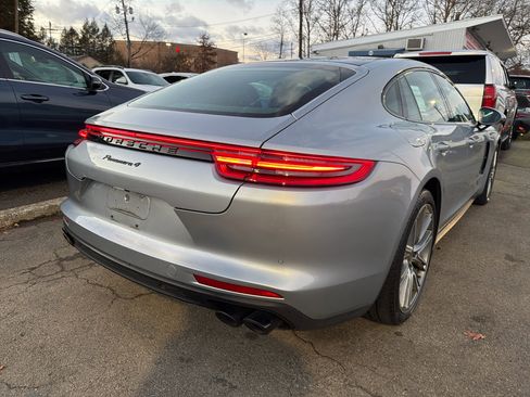 Used 2019 Porsche Panamera 4 image 7