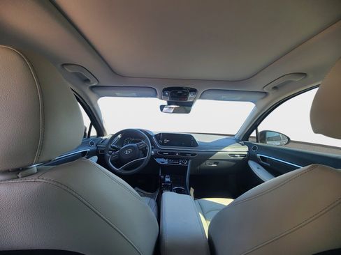 Certified 2023 Hyundai Sonata Limited w/ Cargo Package FWD image 8
