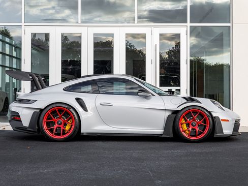 Used 2024 Porsche 911 GT3 RS RWD image 13