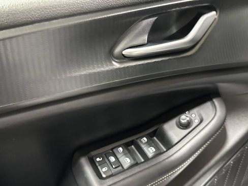 Used 2024 Jeep Grand Cherokee Laredo w/ Luxury Tech Group I AWD/4WD image 20