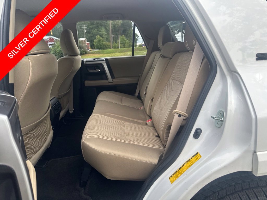 Used 2017 Toyota 4Runner SR5 AWD/4WD image 10