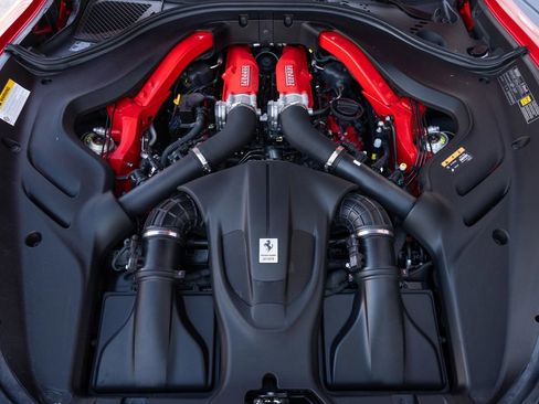 Certified 2024 Ferrari Roma image 12