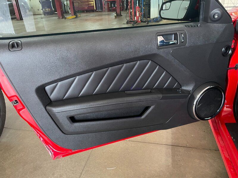 Used 2014 Ford Mustang Premium w/ Equipment Group 202A RWD image 20