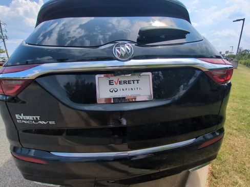 Used 2020 Buick Enclave Avenir w/ Avenir Technology Package FWD image 5