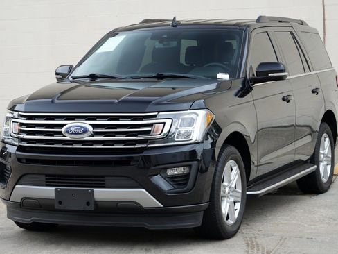 Used 2019 Ford Expedition XLT w/ Equipment Group 202A RWD image 44