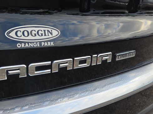 Used 2017 GMC Acadia Limited SLT image 31