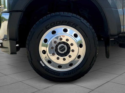 Used 2019 Ford F550 4x4 SuperCab Super Duty w/ Lariat Value Package image 10