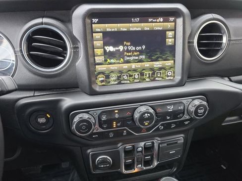 Used 2021 Jeep Wrangler Unlimited Sahara AWD/4WD image 39