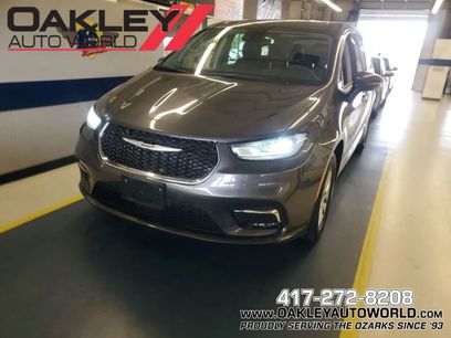 Used 2023 Chrysler Pacifica Touring-L