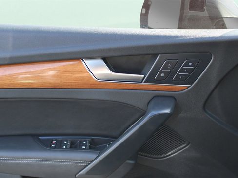 Used 2023 Audi Q5 2.0T Premium Plus image 19