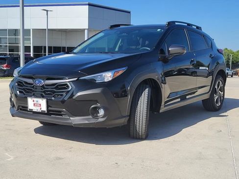 Used 2024 Subaru Crosstrek 2.0i Premium AWD/4WD image 2
