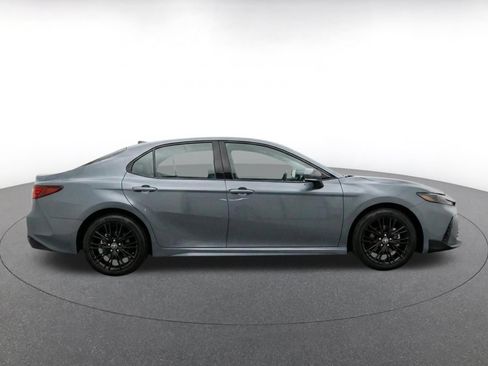Used 2026 Toyota Camry SE FWD image 9