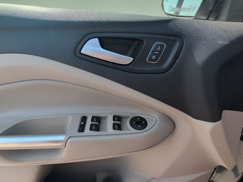 Used 2018 Ford Escape SEL AWD/4WD image 19