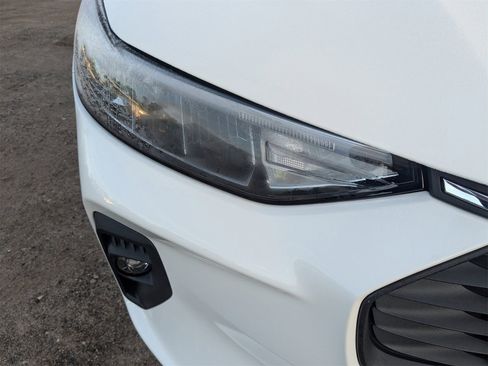 New 2026 Ford Escape SE image 10