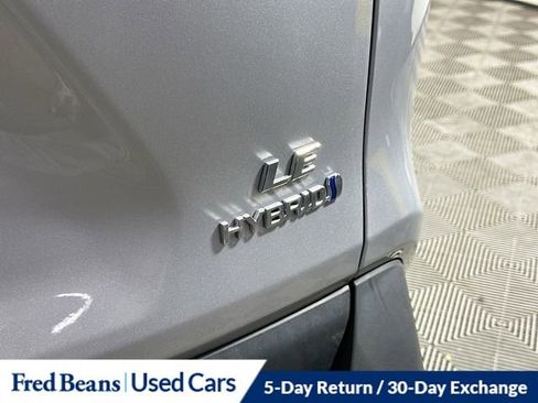 Used 2022 Toyota RAV4 LE image 8