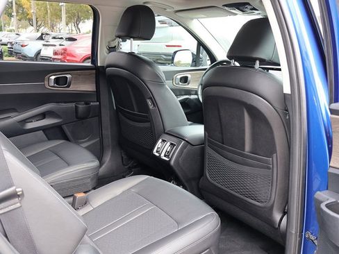 Used 2022 Kia Sorento EX w/ Panoramic Sunroof Package image 37