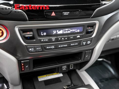 Used 2021 Honda Pilot Special Edition image 18