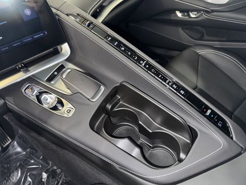 Used 2025 Chevrolet Corvette Z06 image 25