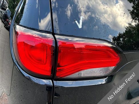 Used 2024 Chrysler Voyager LX FWD image 23