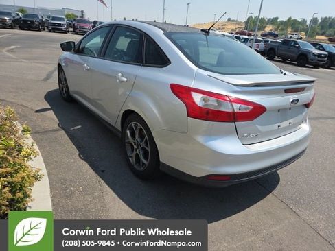 Used 2014 Ford Focus SE w/ Equipment Group 201A FWD image 17