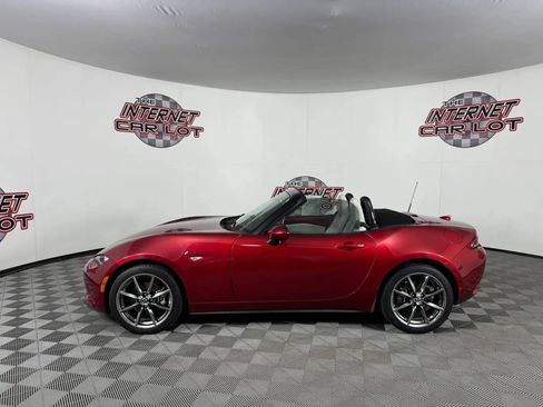 Used 2021 MAZDA MX-5 Miata Grand Touring RWD image 6