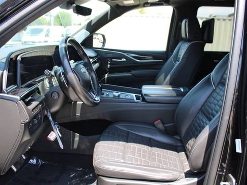 Used 2023 Cadillac Escalade V AWD/4WD image 40