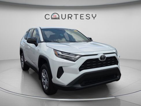 Certified 2025 Toyota RAV4 LE FWD image 3