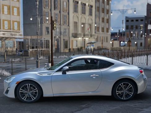 Used 2015 Scion FR-S RWD image 4