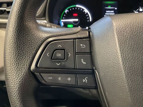 Used 2024 Toyota Sienna LE image 19