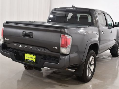 Used 2017 Toyota Tacoma Limited w/ Tow Package AWD/4WD image 12