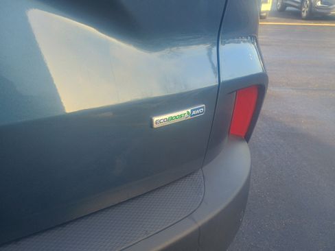 Used 2020 Ford Escape SEL image 11