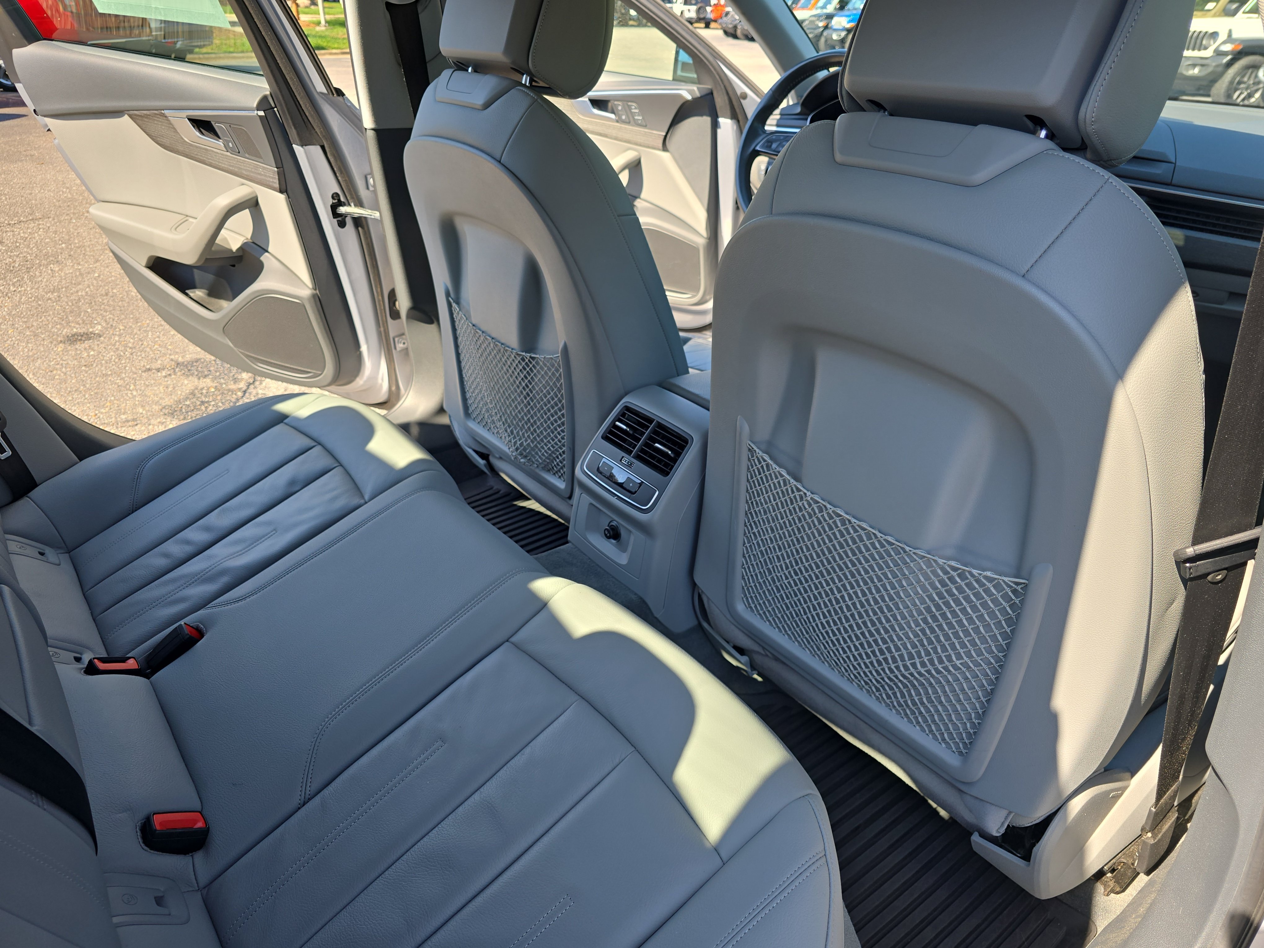 Used 2019 Audi A4 2.0T Premium FWD image 11