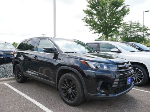 Used 2019 Toyota Highlander SE AWD/4WD image 1