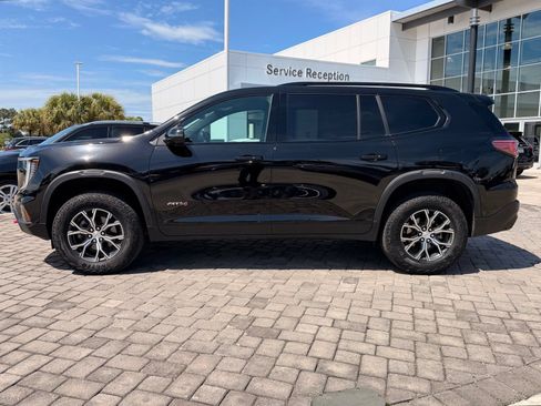 Used 2024 GMC Acadia AT4 w/ Luxury Package AWD/4WD image 11