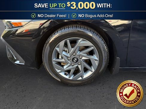 Used 2024 Hyundai Elantra Blue FWD image 13