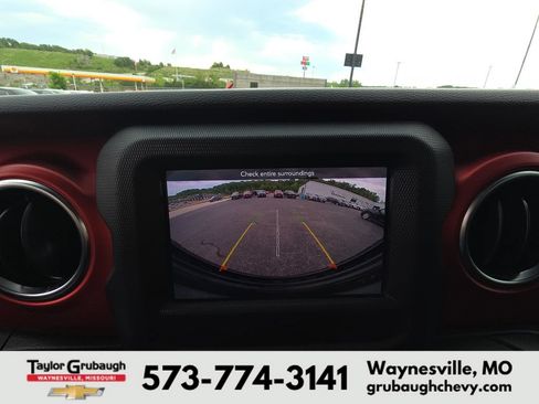 Used 2021 Jeep Wrangler Unlimited Rubicon w/ LED Lighting Group AWD/4WD image 22