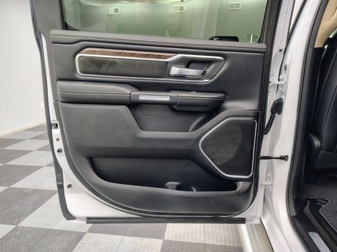 Used 2019 RAM 1500 Laramie image 26