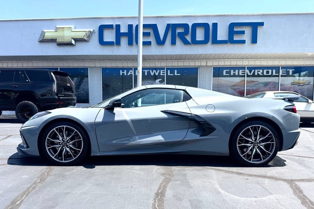 Used 2025 Chevrolet Corvette Stingray Preferred Conv w/ Z51 Performance Package RWD image 3