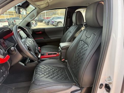 Used 2022 Toyota Tacoma SR RWD image 24