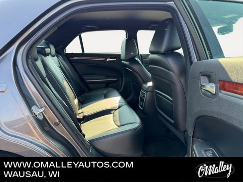 Used 2013 Chrysler 300 AWD w/ Driver Convenience Group image 6