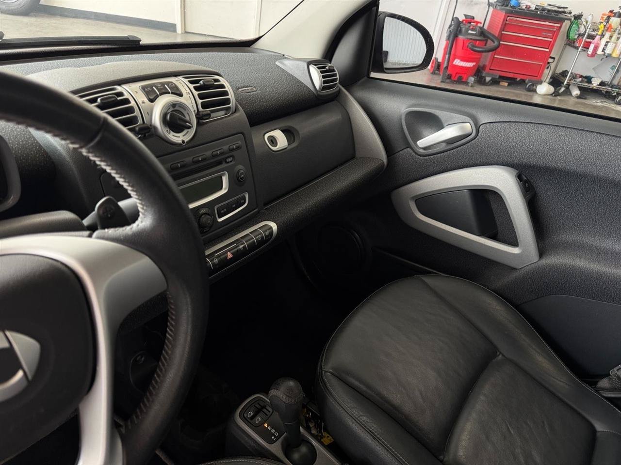 Used 2008 smart fortwo passion RWD image 6