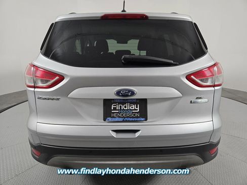 Used 2016 Ford Escape SE w/ Equipment Group 201A image 5