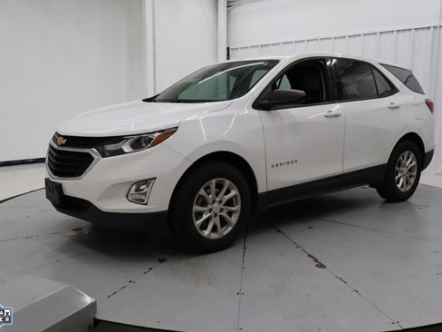 Used 2019 Chevrolet Equinox LS image 10