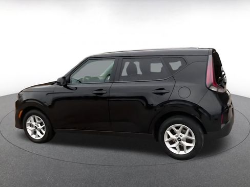 Used 2025 Kia Soul LX w/ LX Technology Package image 10