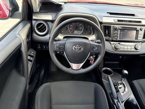Used 2015 Toyota RAV4 XLE FWD image 21