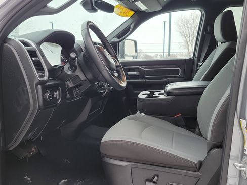 Used 2024 RAM 2500 Big Horn w/ Bed Utility Group image 8