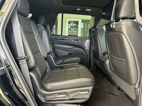 Used 2023 Cadillac Escalade V w/ Heavy-Duty Trailer Package AWD/4WD image 32