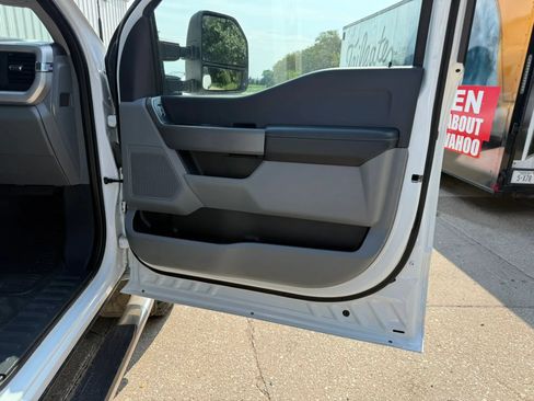 Used 2023 Ford F250 XLT w/ FX4 Off-Road Package AWD/4WD image 8