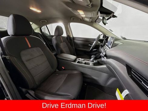 Used 2025 Nissan Sentra SR w/ Midnight Edition FWD image 24